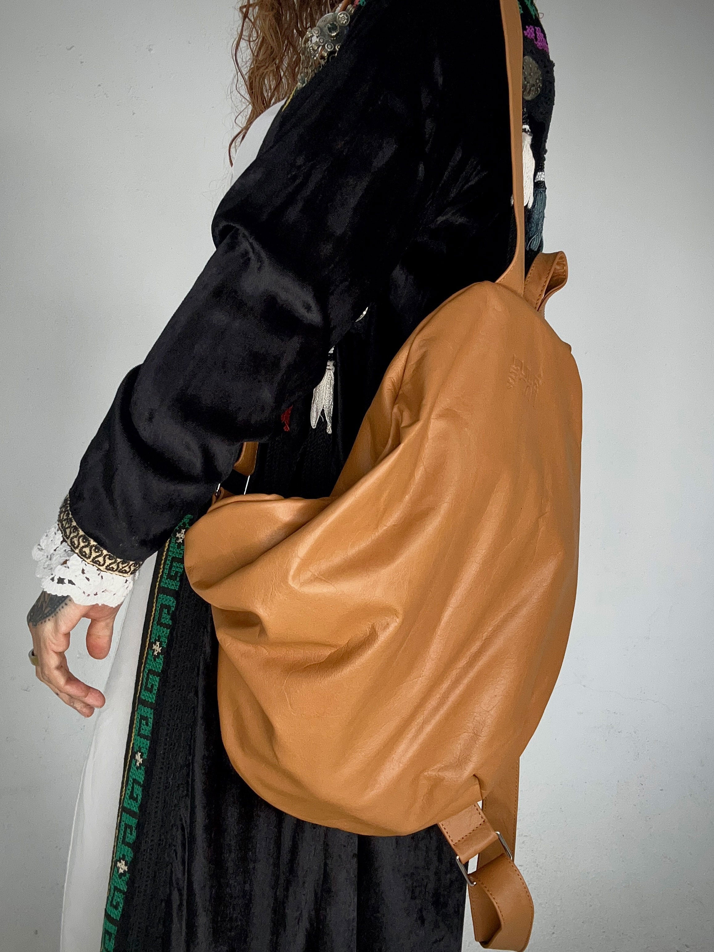 colombian leather rucksack backpack 22" Multi-Pocket Duffle Bag 771-2206 Fits most laptop computers with up to a 16 Igor" Leather Backpack Large Men